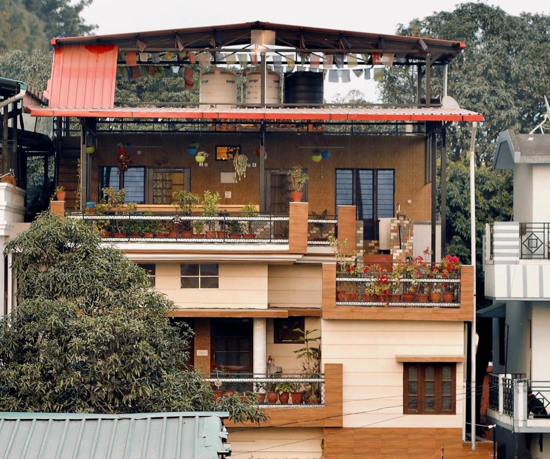 The Location, A Penthouse Hotel Dehradun Eksteriør billede